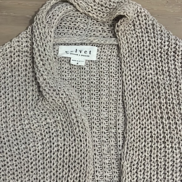 Velvet small in excellent condition - Picture 2 of 4